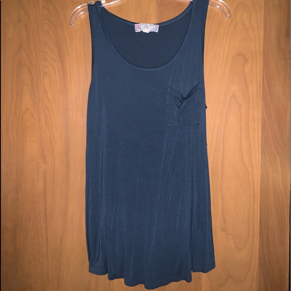 Pocketed baby blue tank top!!!